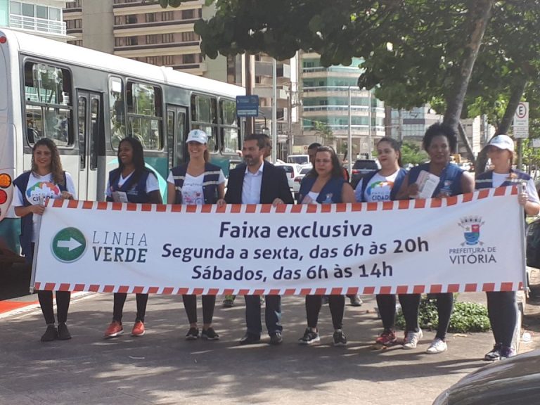 Multa para quem andar na faixa exclusiva para ônibus só em 30 dias