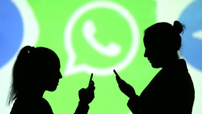 Grupos de famílias espalham mais notícias falsas, diz pesquisa