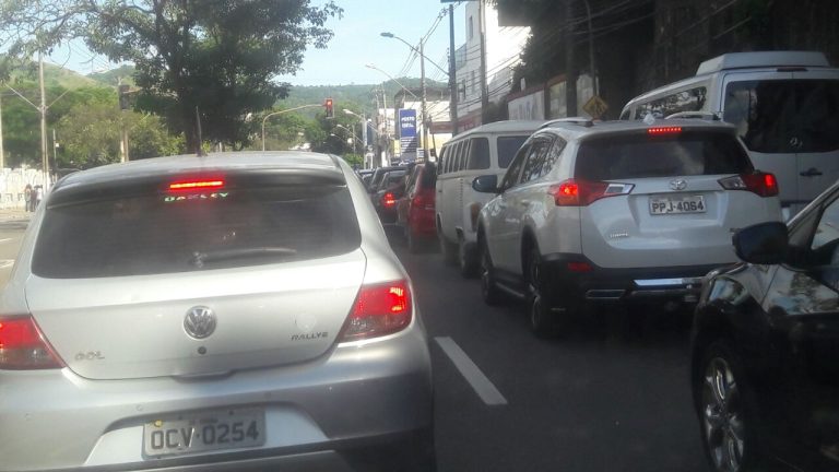 Estudantes e pais protestam em Vitória