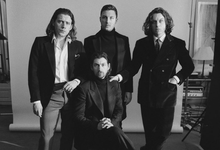 Arctic Monkeys não disponibilizará nenhum single antes do lançamento de Tranquility Base Hotel & Casino