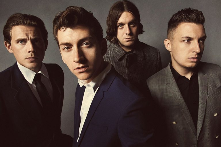 Arctic Monkeys divide opinião de fãs com disco ‘Tranquility Base Hotel & Casino’