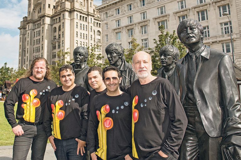 Big Beatles faz aquecimento para turnê internacional