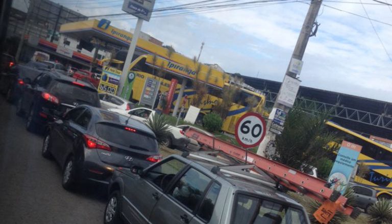 Filas nos postos de combustíveis provoca nó no trânsito da Grande Vitória