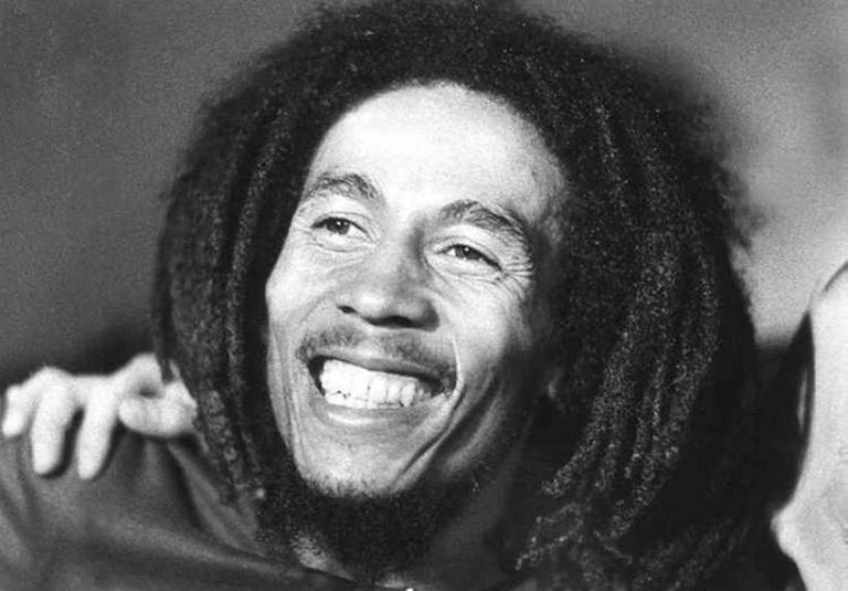 Vida e obra de Bob Marley virará filme com produção de Ziggy Marley