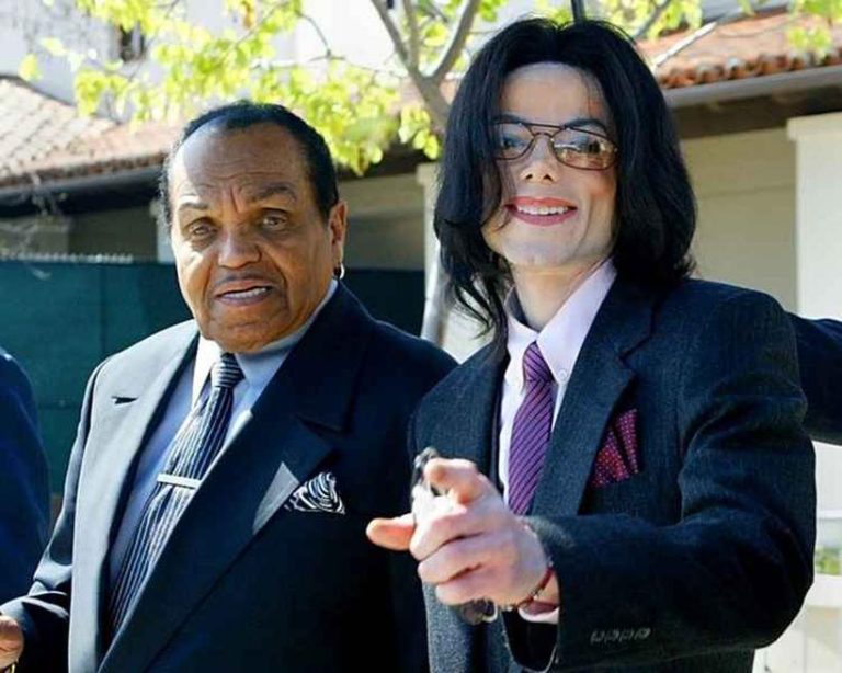 Brutal: Michael Jackson foi quimicamente castrado pelo pai, afirma médico
