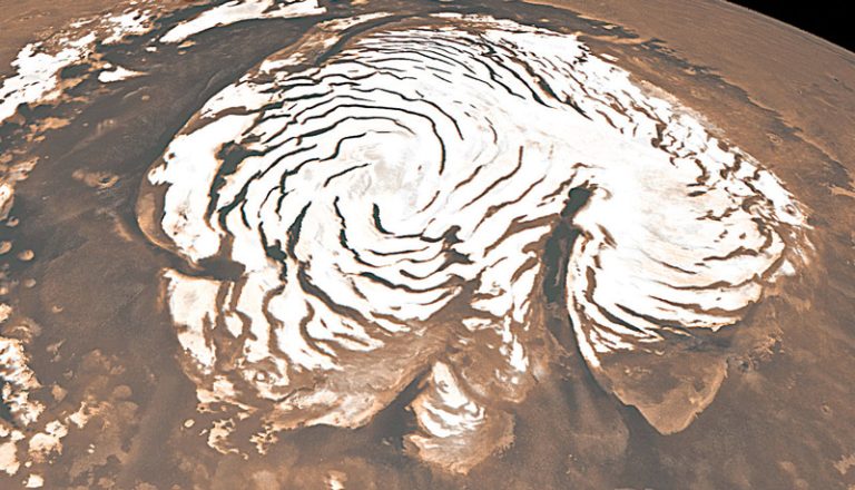 Após descoberta de lago, cientistas apostam que existe vida em Marte