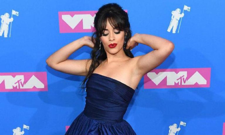 Camilla Cabello é destaque no MTV Video Music Awards