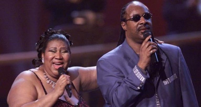 Homenagem de despedida de Aretha Franklin terá presença de Stevie Wonder e Chaka Khan