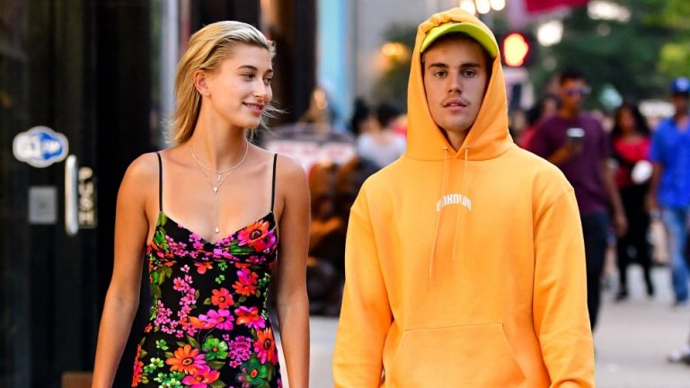 Agora, Mr.Justin Bieber e Mrs.Hailey Baldwin, estão casados. Eles ficaram noivos em julho