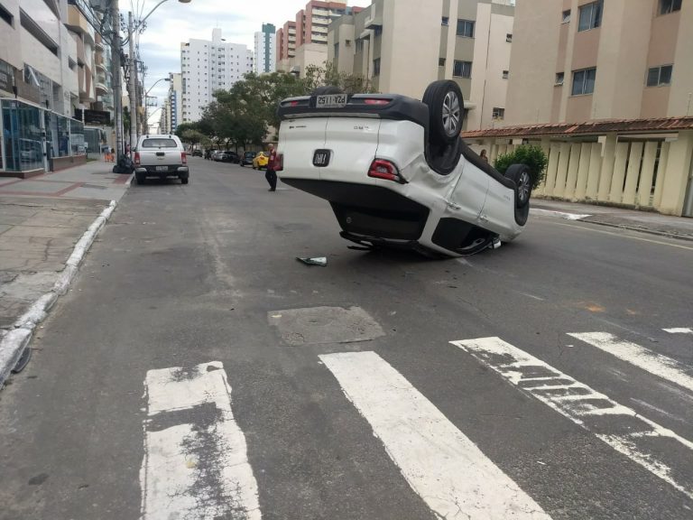 Colisão em Itapuã deixa um ferido