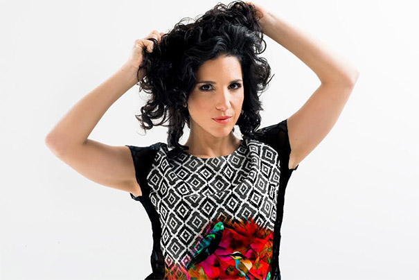 Verônica Ferriani da nova safra de talentos da MPB e acaba de lançar seu 3º disco