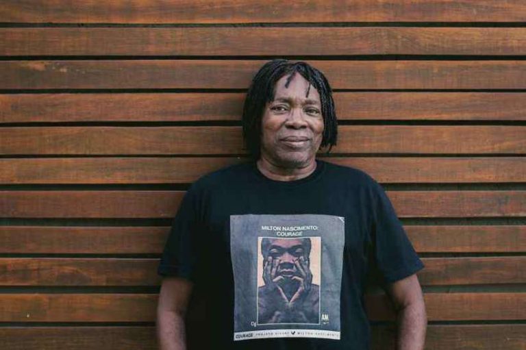Ícone da MPB, Milton Nascimento lança EP com releituras e faz sucesso nas redes sociais