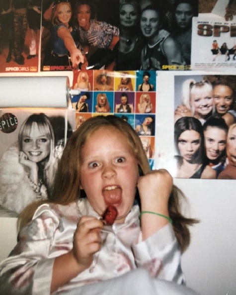 ‘Spice Girl’s anuncia retorno aos palcos e fã do grupo ‘Adele’ comemorou também