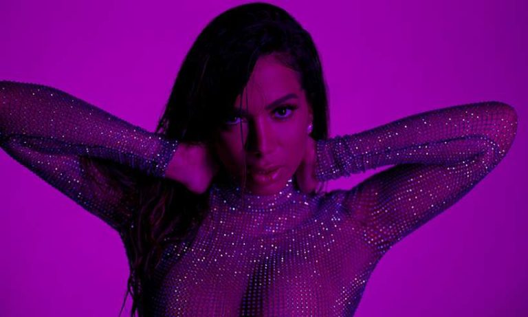 Anitta lança EP ‘Solo’ com três faixas inéditas com cada uma num idioma diferente