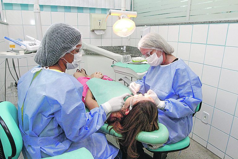 Salário de até R$ 9 mil na Secretaria da Saúde