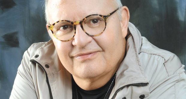Na esteira da paixão, cantor Guilherme Arantes lança balada inédita