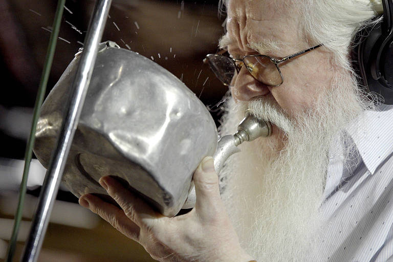 O “genial bruxo musical” Hermeto Pascoal foi o grande brasileiro no Grammy Latino