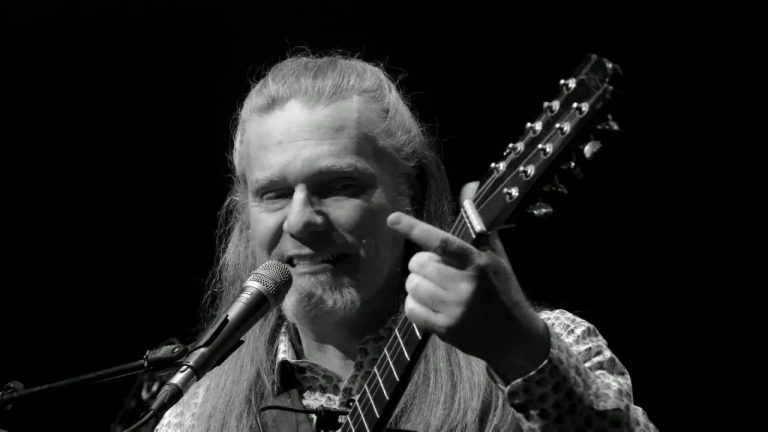 Edição dupla traz LP e CD com registros inéditos de Humberto Gessinger