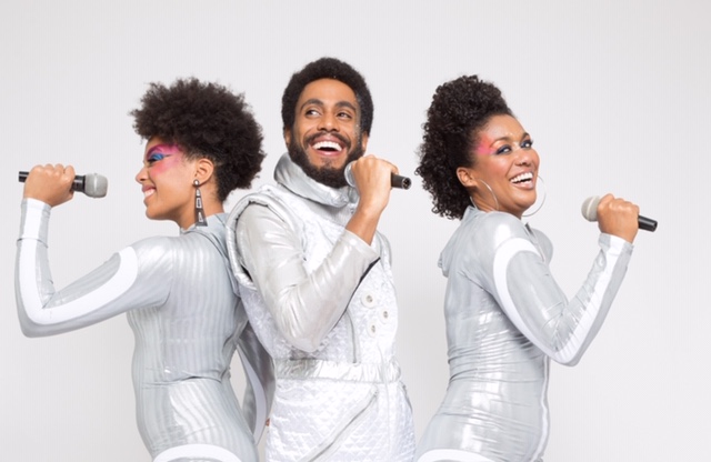 Viagem pela black music no teatro