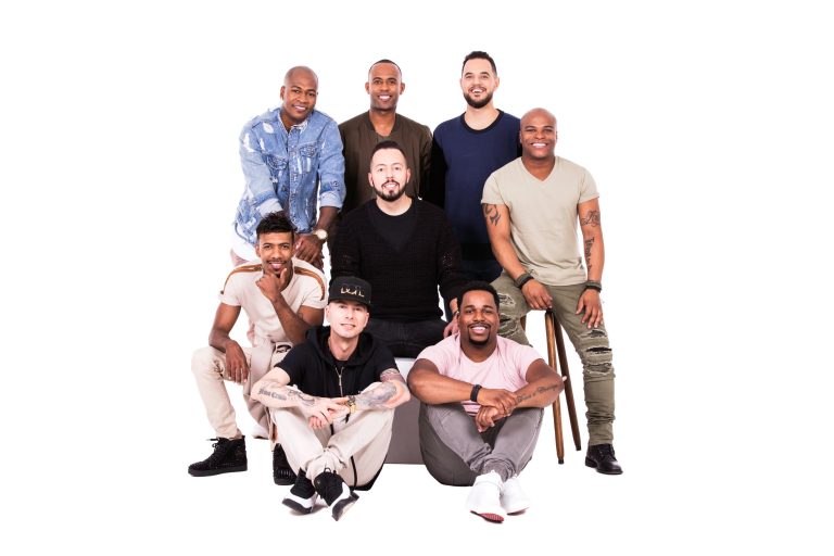 Véspera de feriado com show da Turma do Pagode em Vitória