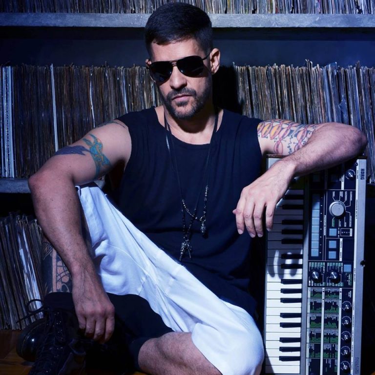 Festa hoje com DJ Mau Mau
