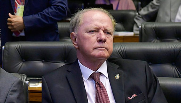 Unidade da Escola Viva recebe o nome “Governador Gerson Camata”