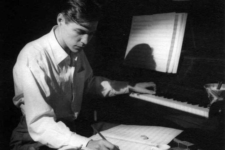 Maestro Soberano! 24 anos sem o genial Tom Jobim: conheça mais sobre o carioca