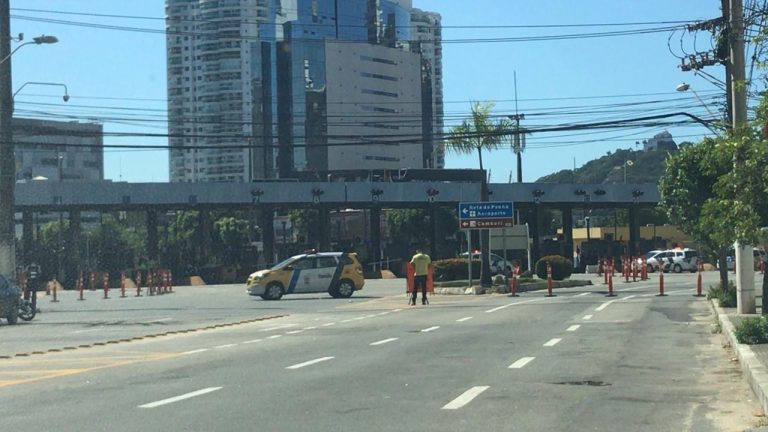 Interdição da 3ª Ponte causa congestionamentos em Vitória