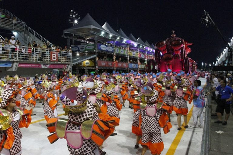 Campeãs do Carnaval de Vitória serão conhecidas nesta quarta-feira