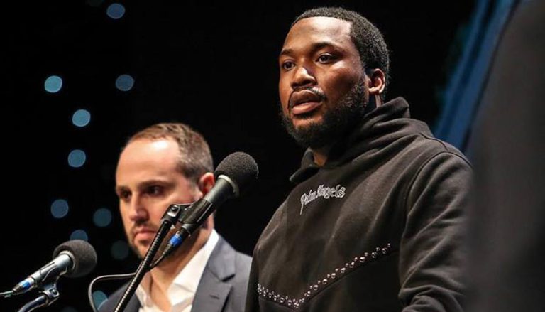 Rapper que cantará no jogo das estrelas da NBA já foi preso e gerou protestos