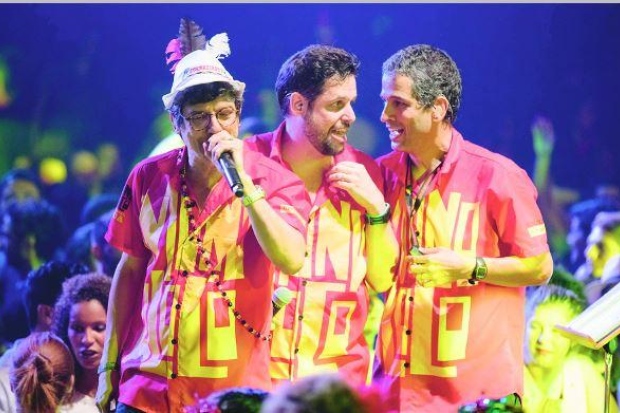 Líder do icônico ‘Monobloco’ Pedro Luís, fala sobre o carnaval de rua, criatividade e projetos