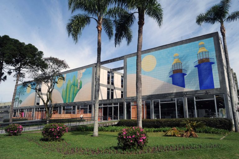 Vagas para formados em Direito com salário de até R$ 12 mil