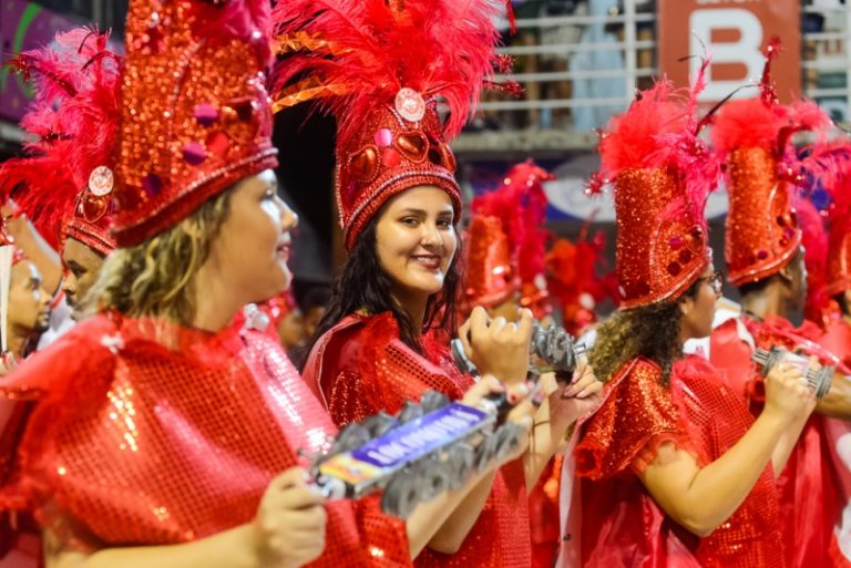Grupo A: confira como foi o desfile da Unidos de Barreiros no Carnaval