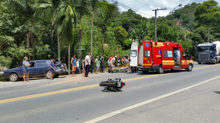 Motociclista fica ferido em acidente na BR-262