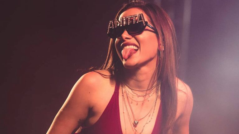 Fique ligado! Anitta confirma lançamento de ‘Kisses’, álbum visual trilíngue