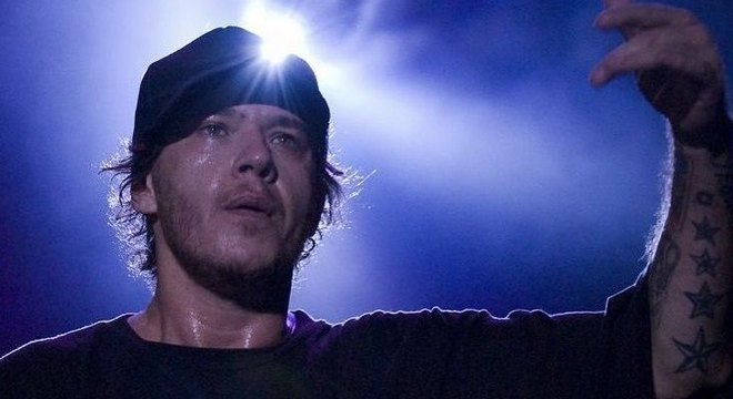 Após 6 anos de sua morte, fãs prestaram homenagens ao icônico Chorão