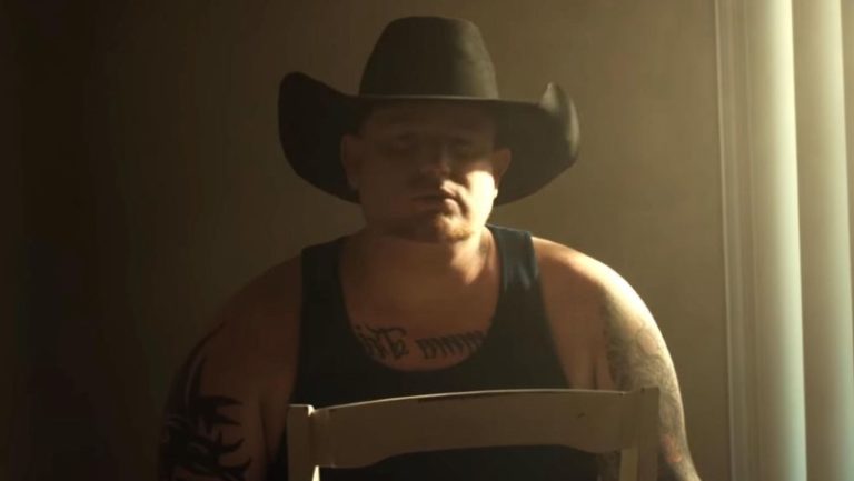 Disparo acidental durante gravação de clip mata cantor americano Justin Carter