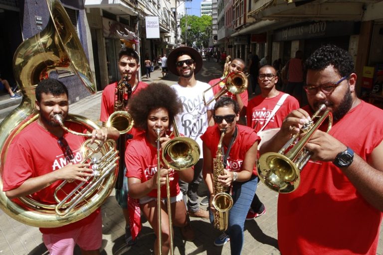 Confira a programação de blocos deste fim de semana