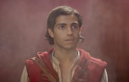 ‘Aladdin’ tem cenas musicais, muita ação e gênio do Will Smith em duas versões