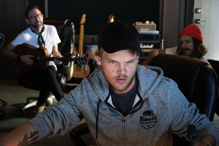 DJ e produtor sueco Avicci terá álbum póstumo com canções que já estavam feitas