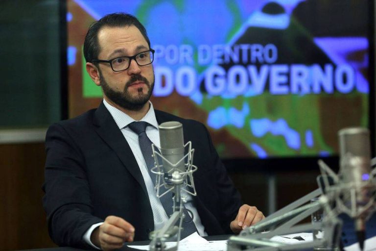 Governo Bolsonaro escolhe delegado para a presidência do Inep, responsável pelo Enem
