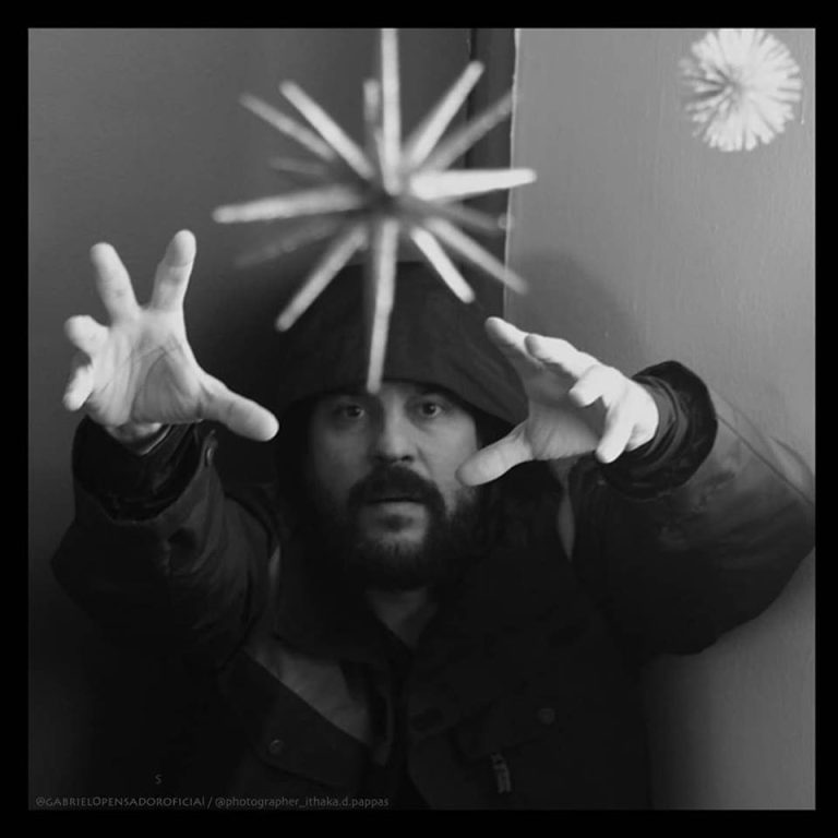 No Lollapalooza, Gabriel O Pensador relembra seus hits e canta Charlie Brown