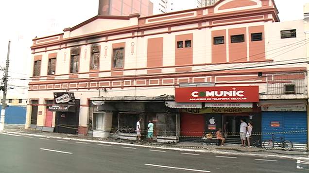 Moradores de rua provocam incêndio em galeria no Centro de Vitória