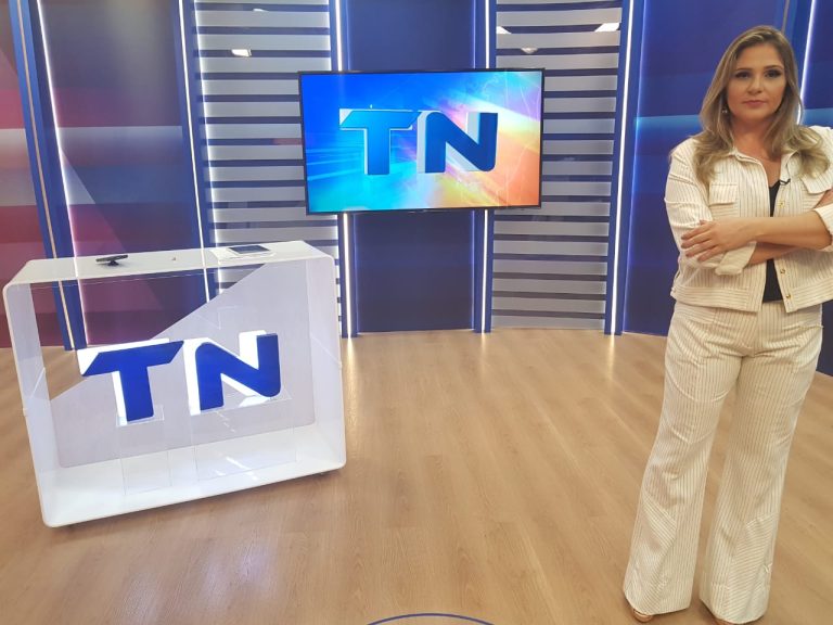 Mulher mata o ex a facadas depois de ser esfaqueada