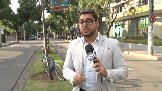 Bandidos fazem arrastão em ruas de Vitória com táxi roubado