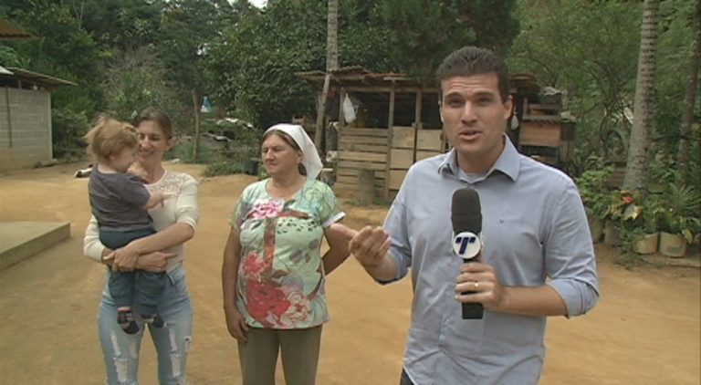 Ravi está em casa, com a família, em Santa Maria de Jetibá