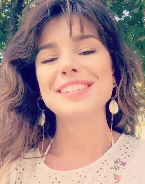 Paula Fernandes divulga trecho de sua versão de ‘Shalow’