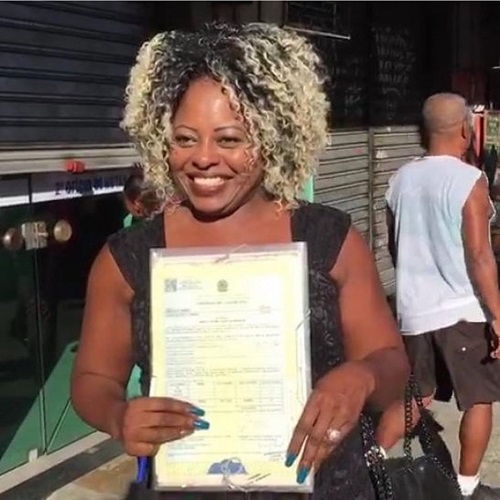 Após 25 anos de espera, ex-marido de Cleusa assina o divórcio