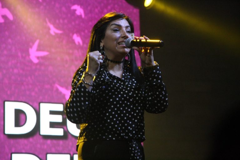 Novo livro da cantora Eyshila