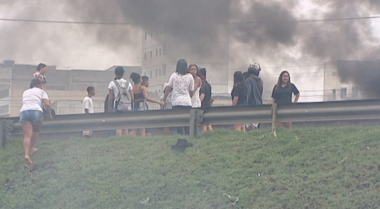Enterrado jovem morto durante ação da PM em Cariacica